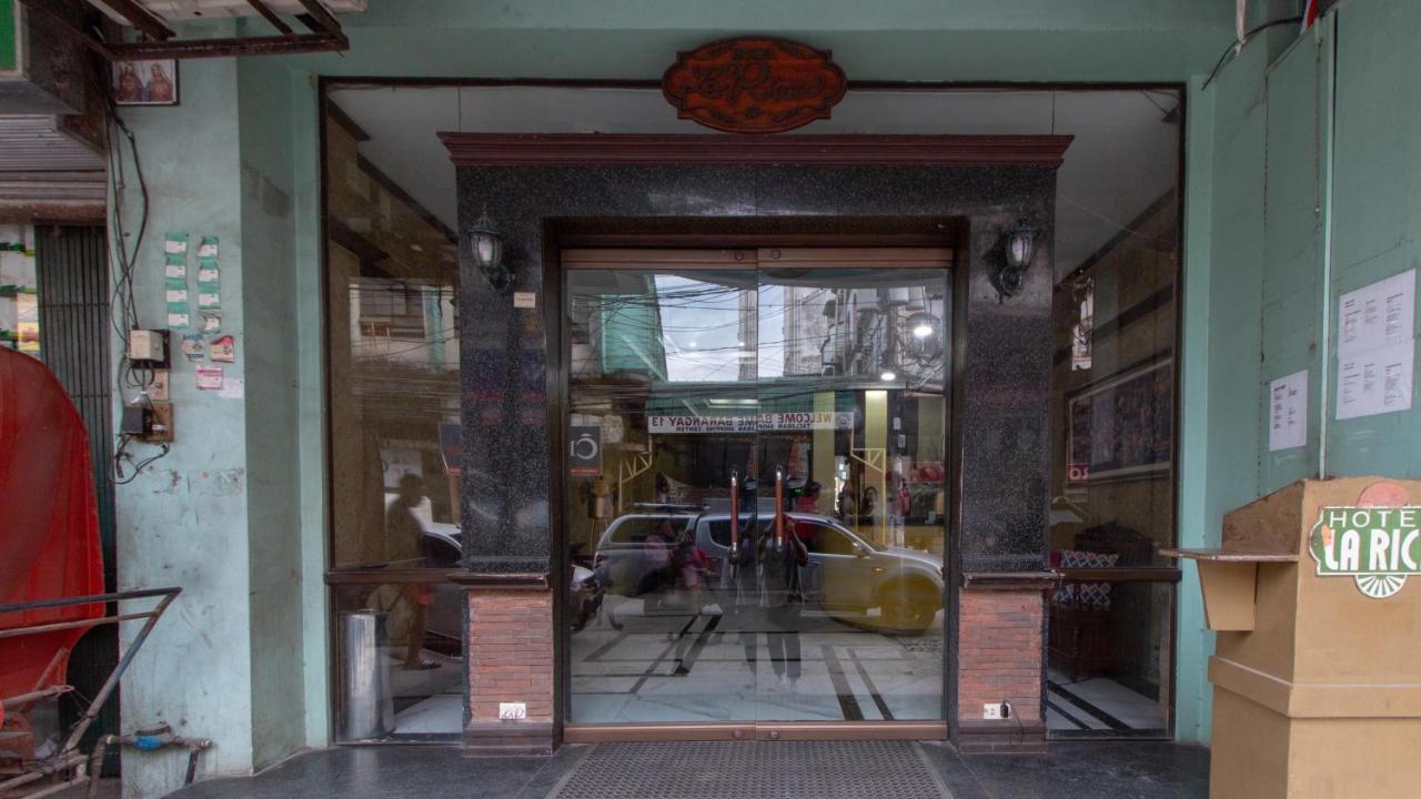 红多兹酒店- 塔克洛班市中心 独鲁万 外观 照片